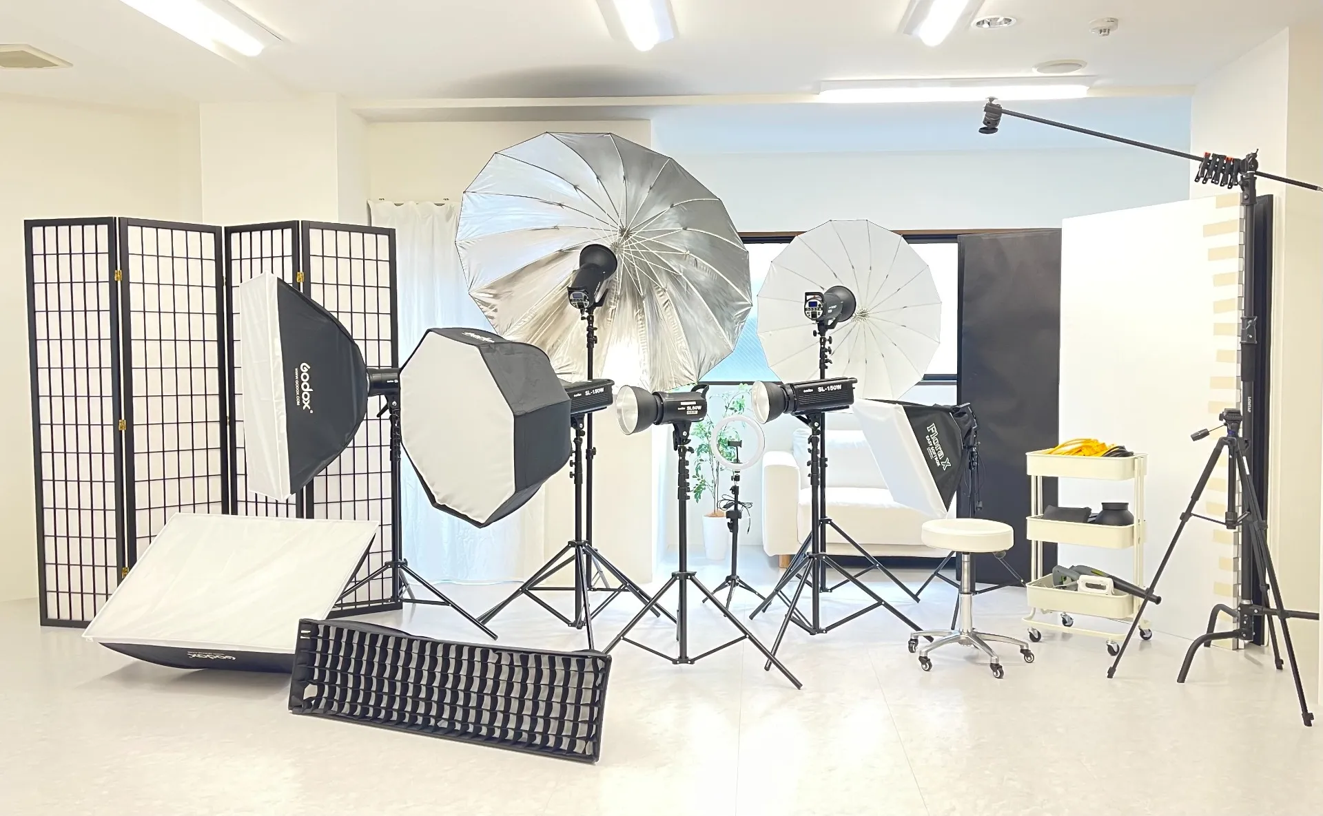 神戸にある撮影スタジオ＆セルフ写真館STUDIO ZEALです。